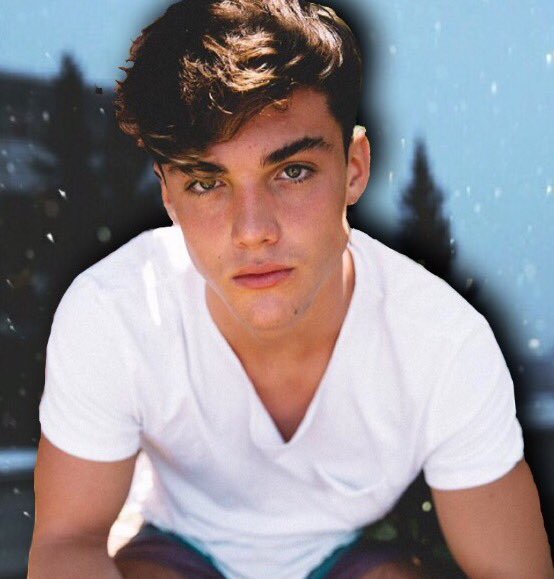 skizzydolan's tweet photo. @GraysonDolan https://t.co/ICZNYzG9FE
