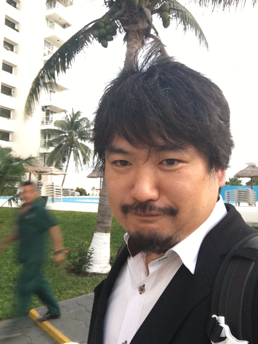 o_ob's tweet photo. 会議終わった!
急遽パネリストも仰せつかりまして、マンガ研究の未来についていろいろ提言させていただきました。
来年の #MANPU は京都にて11/10近辺にICDAR内で開催とのこと。
(写真は閉じ込められたバルコニーと助けてくれたおじさん) https://t.co/HWc5iFlJ29