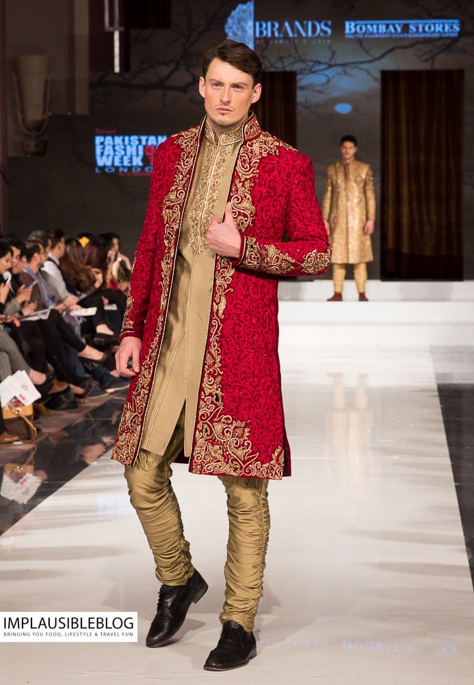 implausibleblog's tweet photo. An #IBFlashback to #PFW10 #PFW #LFW #PakistanFashionWeek #London by @IfraKamil #LondonIsLovinIt @BloggerBees #Fashion #Design #Style :) https://t.co/jMu2ulkNp0