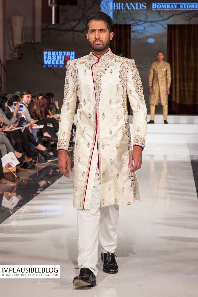 implausibleblog's tweet photo. An #IBFlashback to #PFW10 #PFW #LFW #PakistanFashionWeek #London by @IfraKamil #LondonIsLovinIt @BloggerBees #Fashion #Design #Style :) https://t.co/ApkQf4u3wU