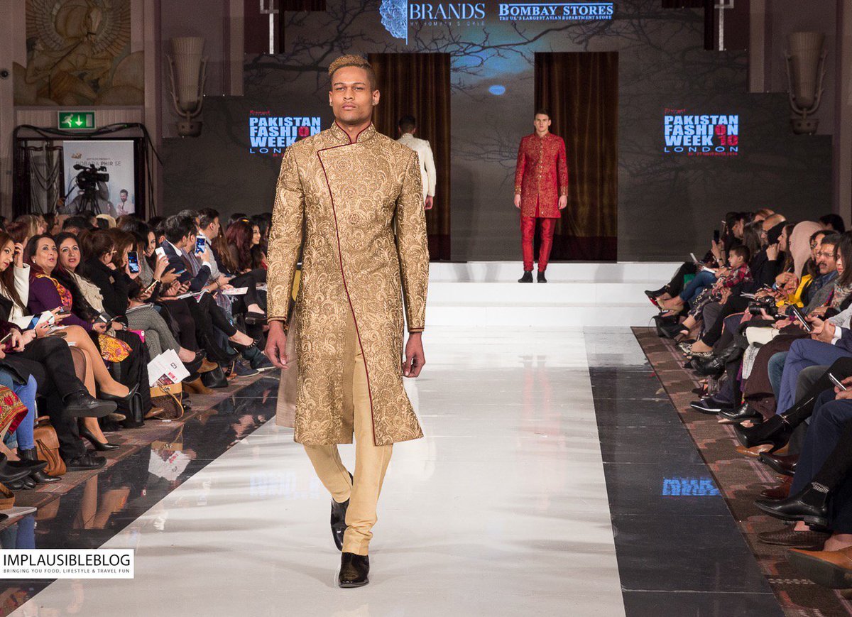 implausibleblog's tweet photo. An #IBFlashback to #PFW10 #PFW #LFW #PakistanFashionWeek #London by @IfraKamil #LondonIsLovinIt @BloggerBees #Fashion #Design #Style :) https://t.co/auPUM2y3ge