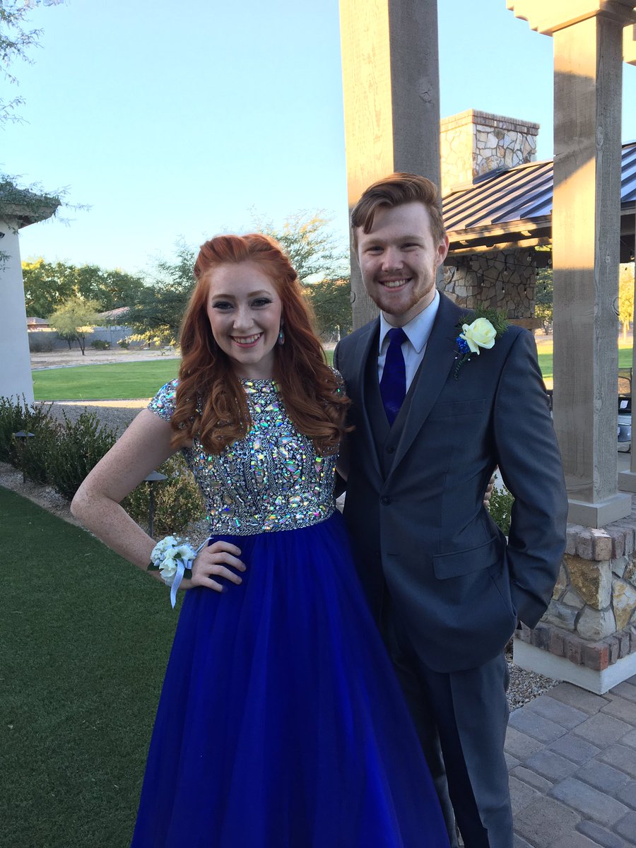 Sullivan_Holly1's tweet photo. Winter formal was so fun❄️#fashion #style #streetstyle #fashionblogger #fashionable #fashiondiaries #princess https://t.co/CtKM80uUJ4