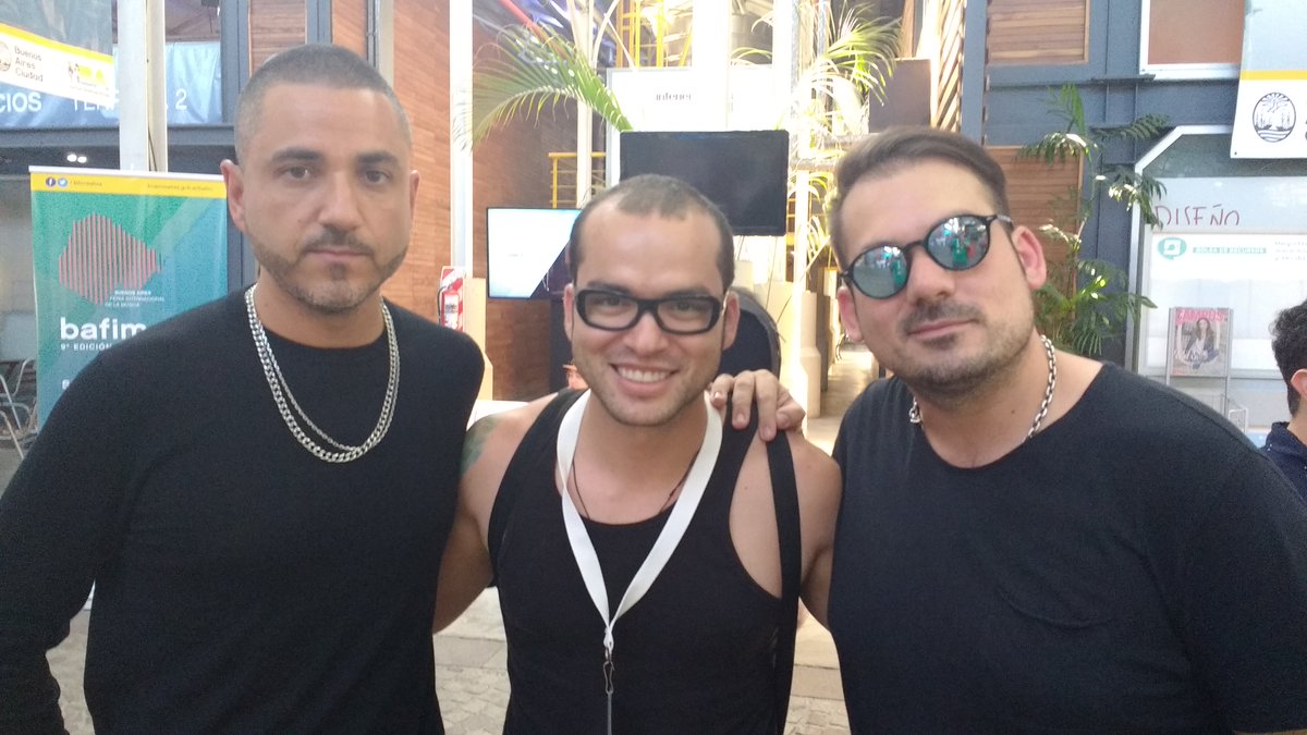 jdies73's tweet photo. Con @rafhaellarcaute y @bambitb en el #BAFIM2016  #Argentina https://t.co/RwujF8HhP1