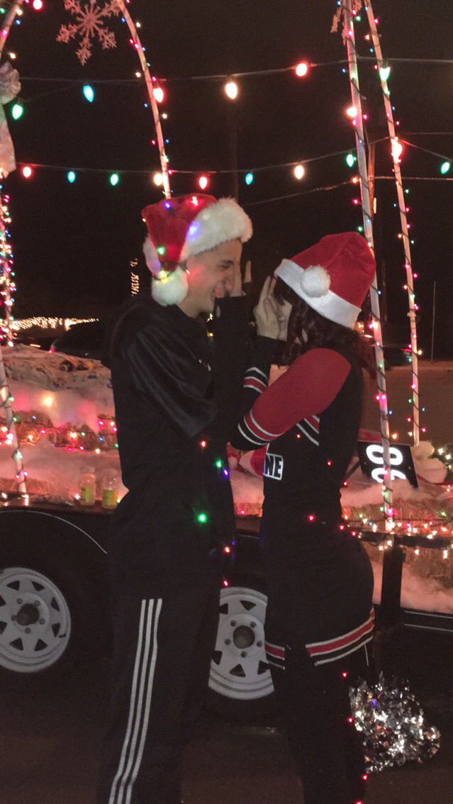 keeseydavid's tweet photo. 12.3.16 #APSLightParade https://t.co/LVsxzuraqu