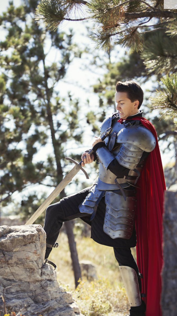 mobbypython's tweet photo. Mom: what are you wearing for your senior pictures?

Me: a full suit of steel plate armor 

Mom: No

Me:

#SSS https://t.co/UkGkSWjZ24