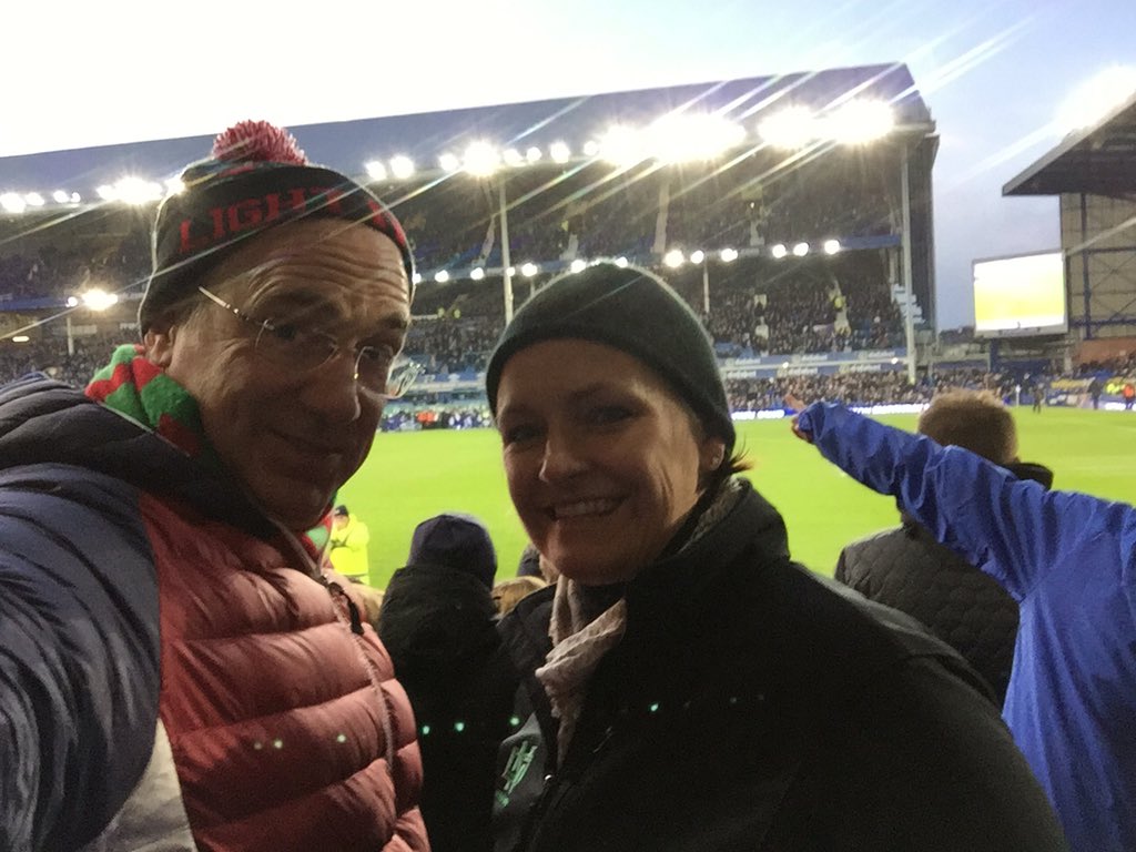 jgardner767's tweet photo. All the way from America! #everton #efcmatchday https://t.co/ik5PP5PKEP