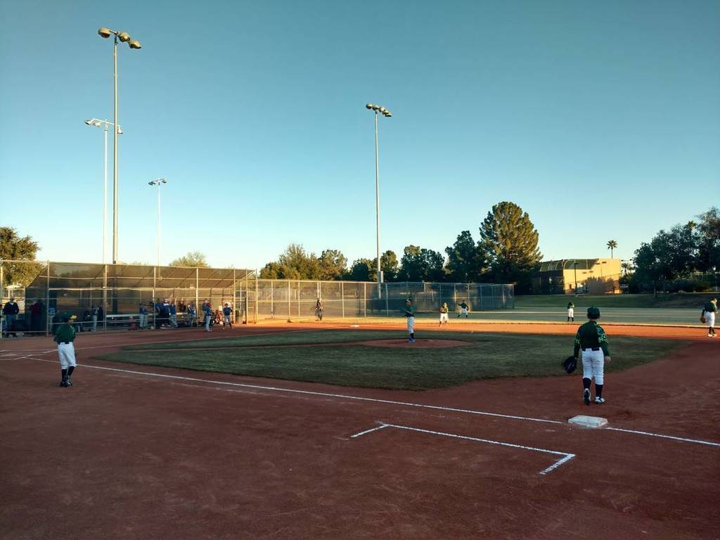 TerenceChang's tweet image. #Tainan #youth #baseball team visiting #Scottsdale #Arizona. Great #fun #game #instagram bit.ly/2fXI7Tb