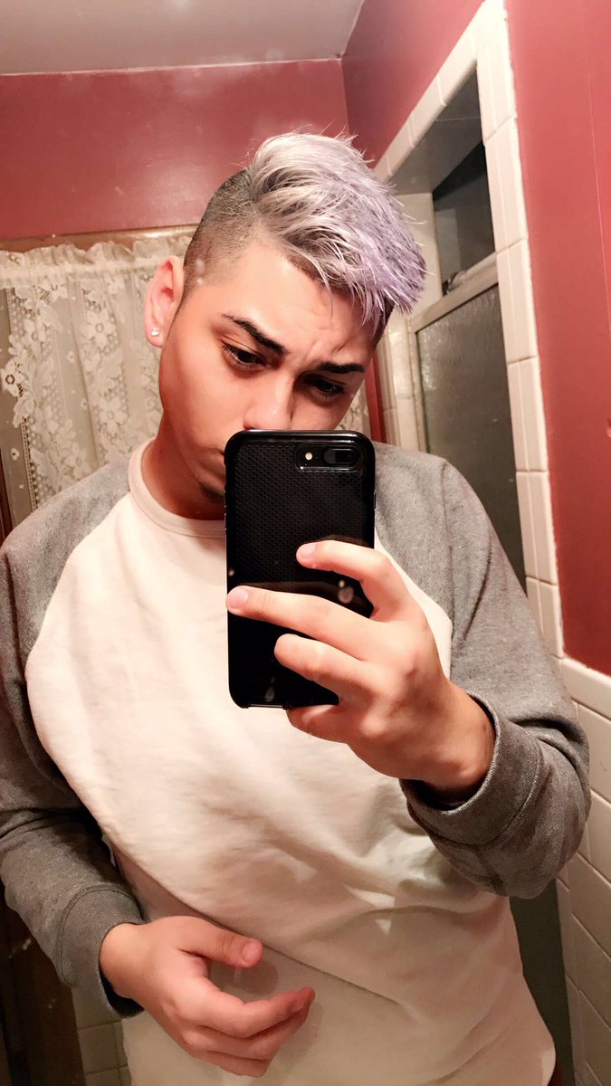 YouMyBitchNow's tweet photo. Back to black I go 😔 #FuckHR https://t.co/p2HrPclQkj
