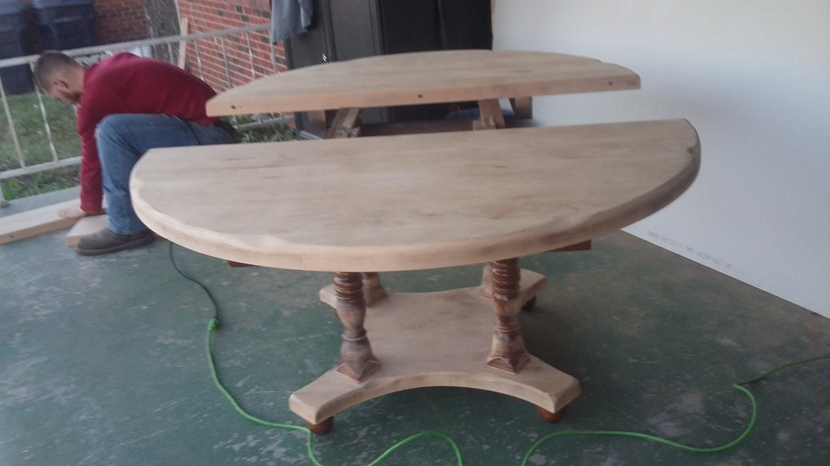 scmaness's tweet photo. A complete refinishing in the works. Hit up our webpage https://t.co/PrjAN56rL2 to check out some of our work!!!
@theweeknd #canterpiece https://t.co/gBTv49ZmqZ