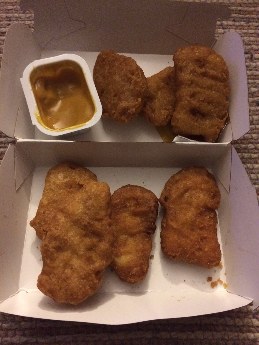 McDpie's tweet photo. @McDonalds_DMV just brought home a 10-pc nuggets but it only had 8!!! I want my 2 nuggets! And i'd like both of them to be boots! https://t.co/3Dxdk6So7H