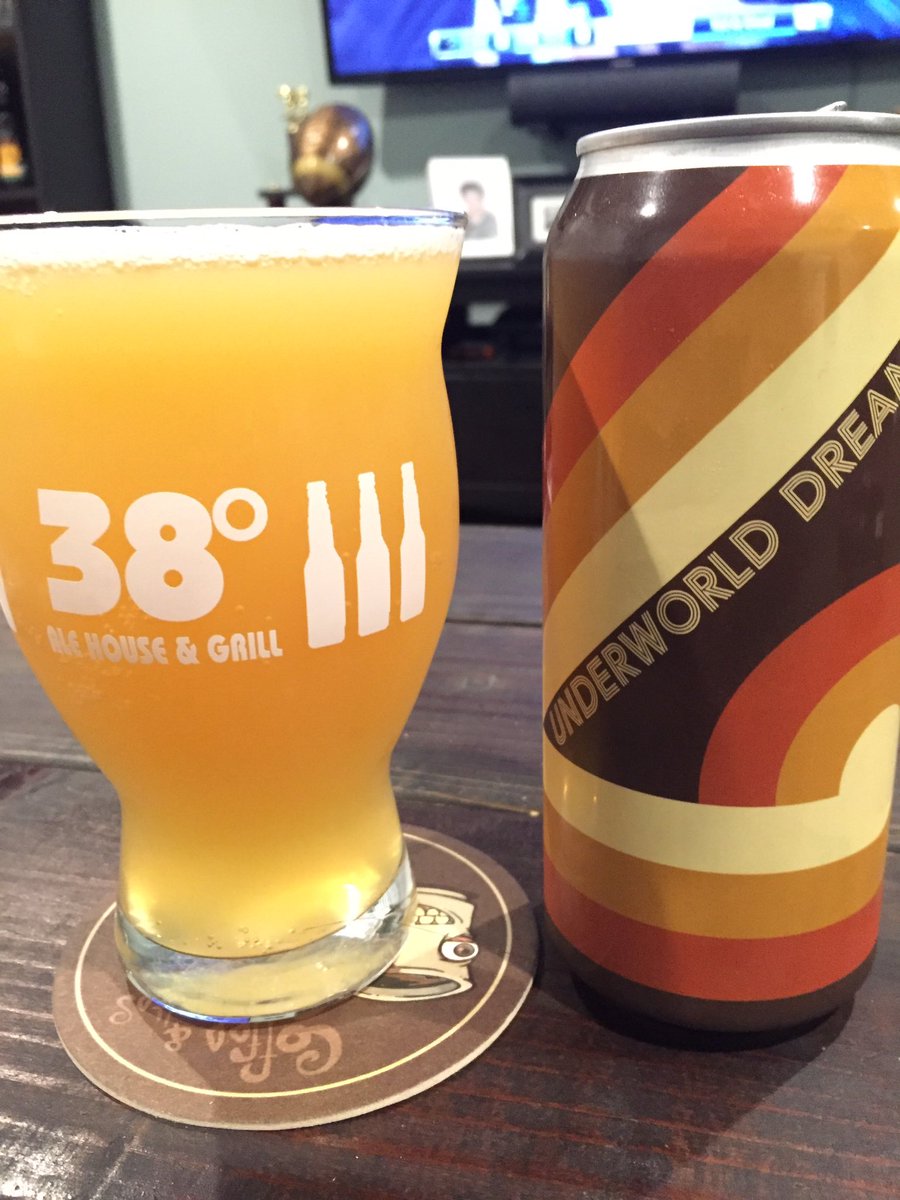RsquaredWhaler's tweet photo. Celebrating the season with a killer combo @ModernTimesBeer @38Degrees_LA https://t.co/n2SXKHCGv6