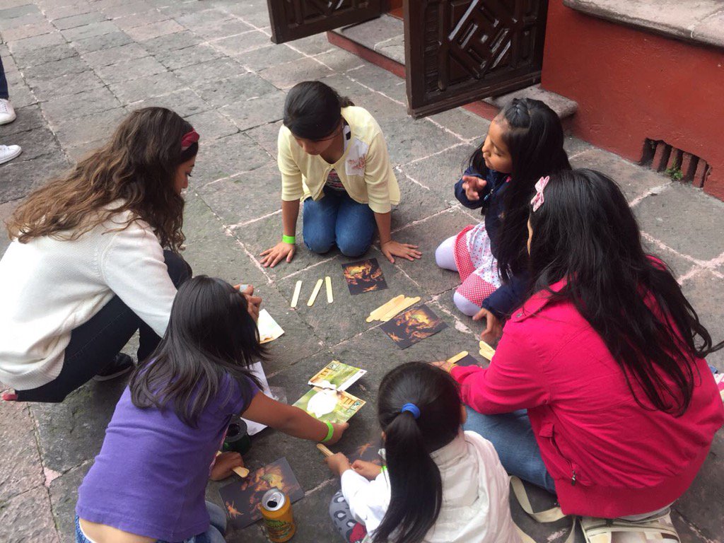 soyberesendiz's tweet photo. Hoy en la Posada UP para el personal de Servicio! Increíbles niños, divertido día! https://t.co/frcI5hNACG