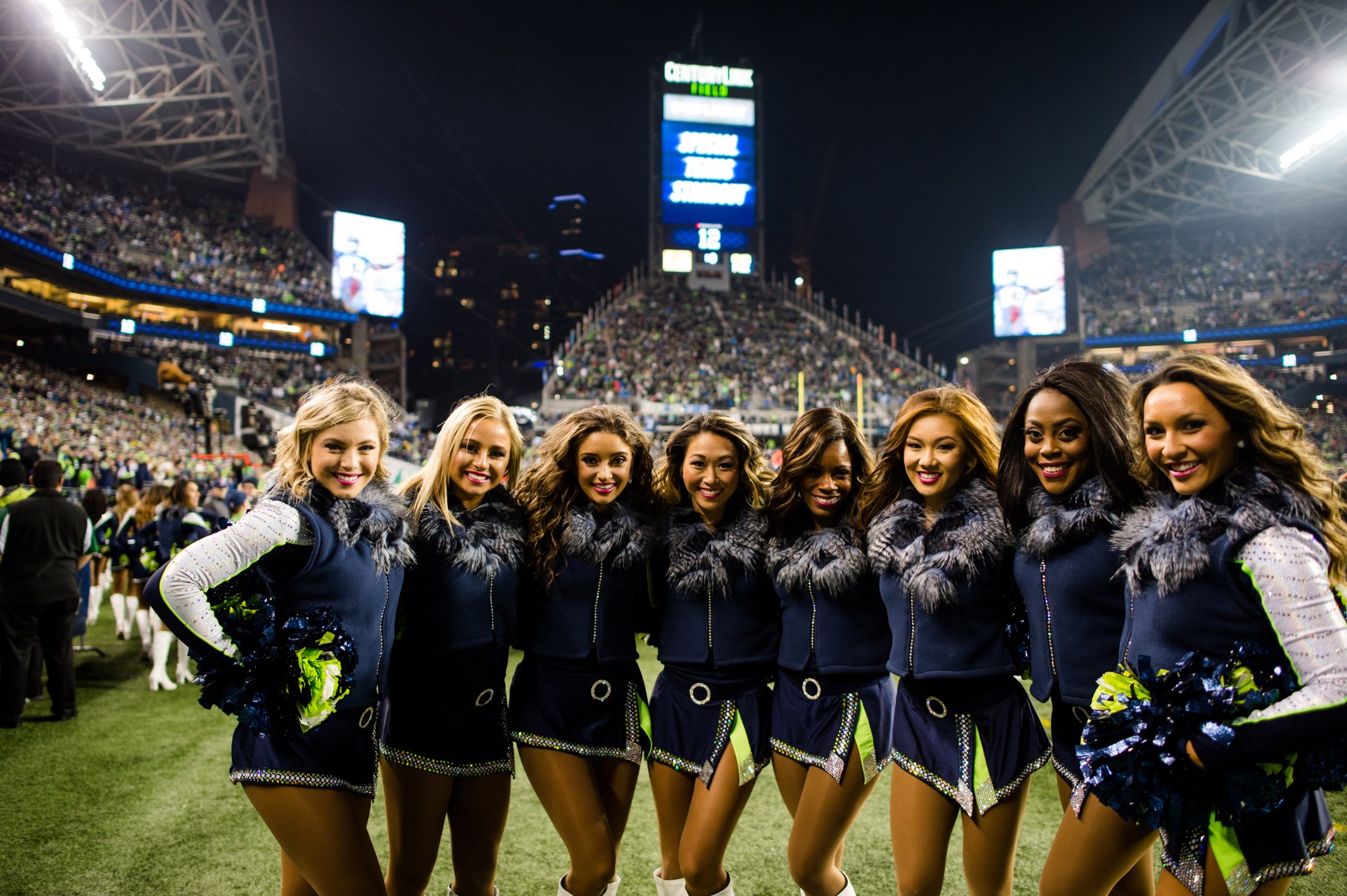 Cy4GYOQUUAANVLo.jpg:large