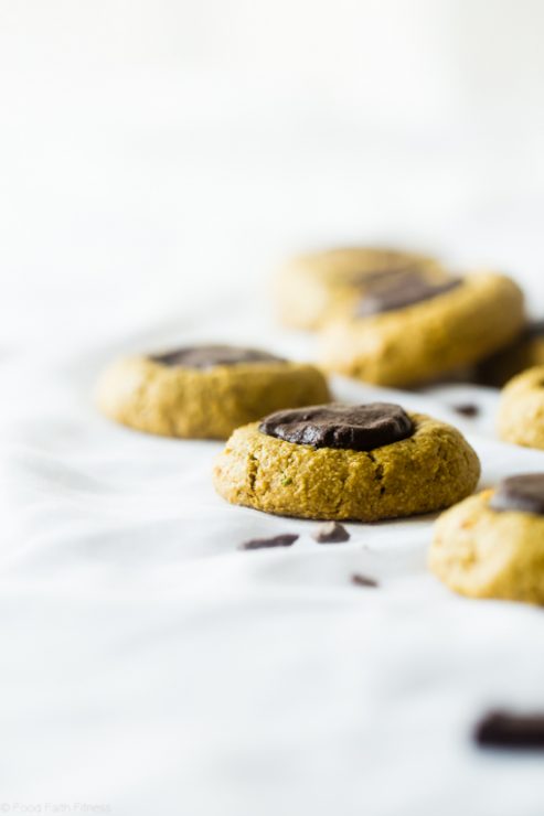 yumgoggle's tweet photo. Gluten Free Mint Chocolate Truffle Cookies #avocadocookies #healthycookies #healthytruffles #mintcookies #oatflour https://t.co/llvEy3R5E5 https://t.co/zyRqoUabTd
