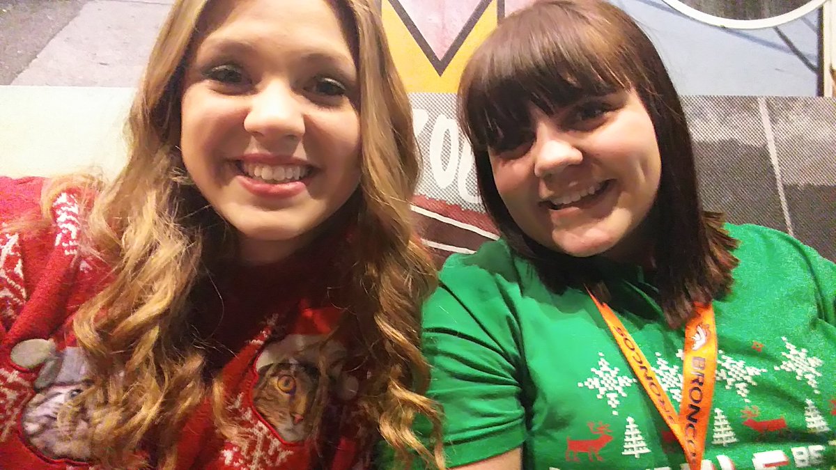 TrinitiMurray's tweet photo. Now that's a wrap! Grateful to do shows with my best friends! 😊❤🎭 #elf2016 https://t.co/6uKqfJvCPw