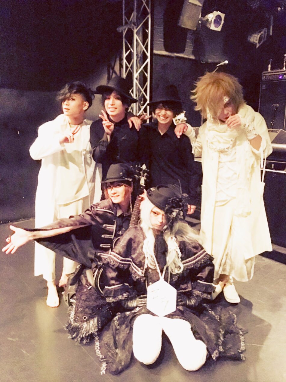 黒姫の夢遊病　チェキ 黒姫の夢遊病 (@kurohime_staff) / Posts / X