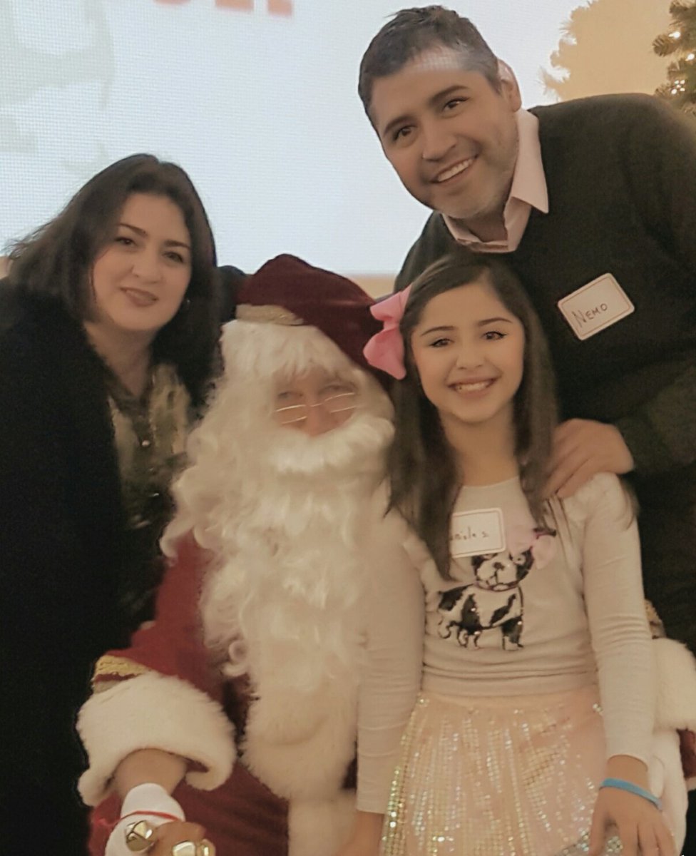 danilittlewish's tweet photo. NEHA Christmas Party at Old Sturbridge Village. Merry Christmas to my bleeding community!!!🎄❤ #NEHA #bleedingcommunity #holidayparty https://t.co/kPeD3aKR3C