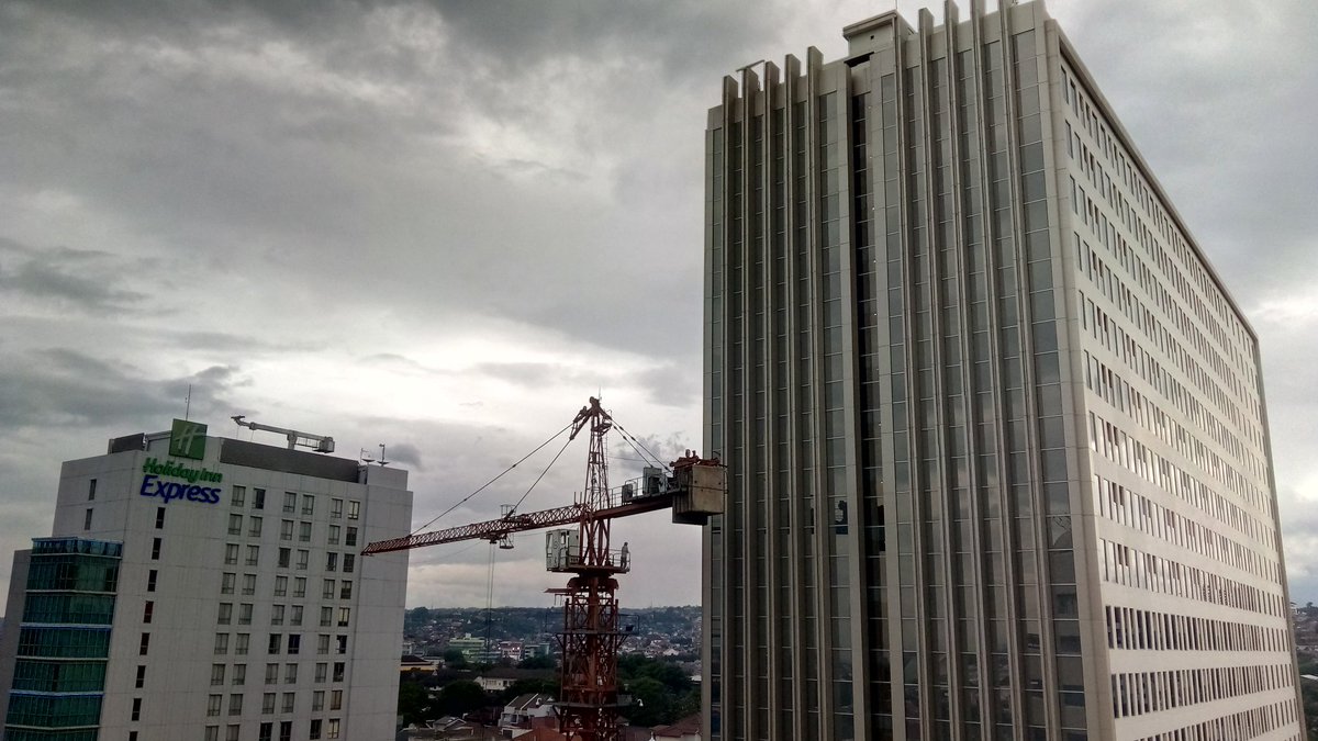 ragdvr's tweet image. Cityscape #Semarang

Taken by @flash3c_id #FlashPlus2 #HDR mode
Cuaca lagi mendung syahdu