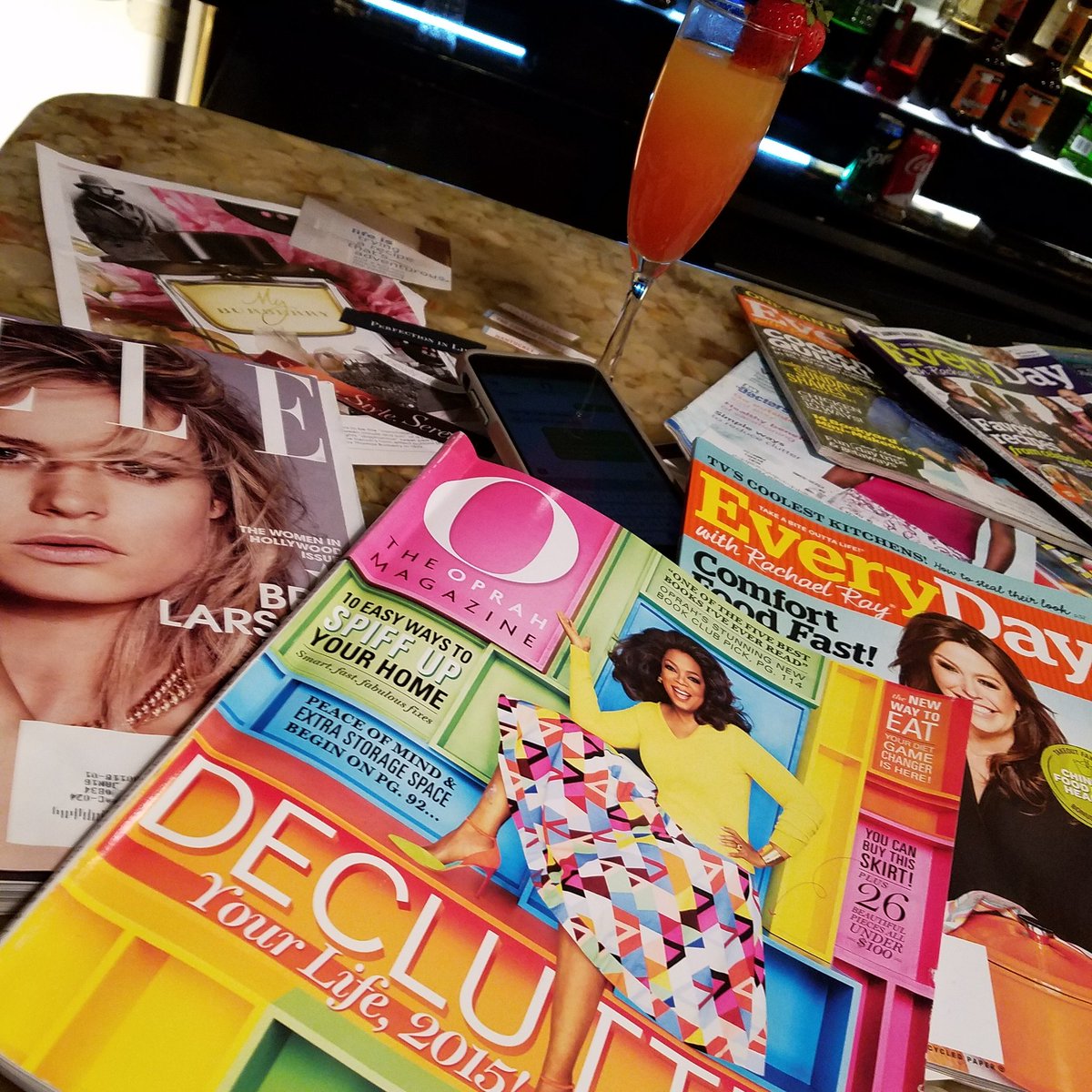 maieshahawkins's tweet photo. Starting my vision board for 2017 #LevelUp #writethevison #prayoverit https://t.co/fMsUFosoZu