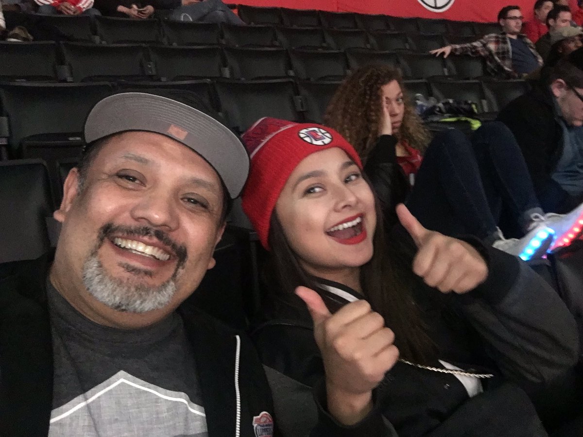 FrankTheGr8's tweet photo. Father and daughter date.  Go Clippers!   #ClippersGame #ItTakesEverything https://t.co/fEy87RoDAM