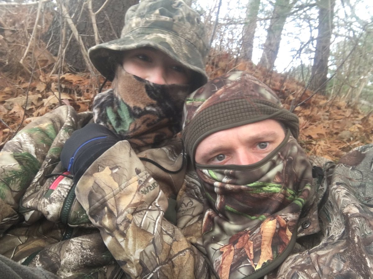 JcarterJason's tweet photo. Father Daughter time well spent #girlswithgun https://t.co/3VyF7RmiGT