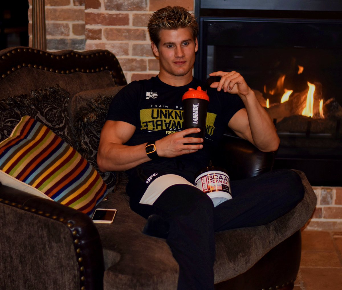 sagenorthcutt's tweet photo. This #BCAAPower is important for recovery! #Labrada if u want some.. use code Sage10 for 10% off anything u order at https://t.co/0U1q7PCuXc https://t.co/QDEIDQ3EP2