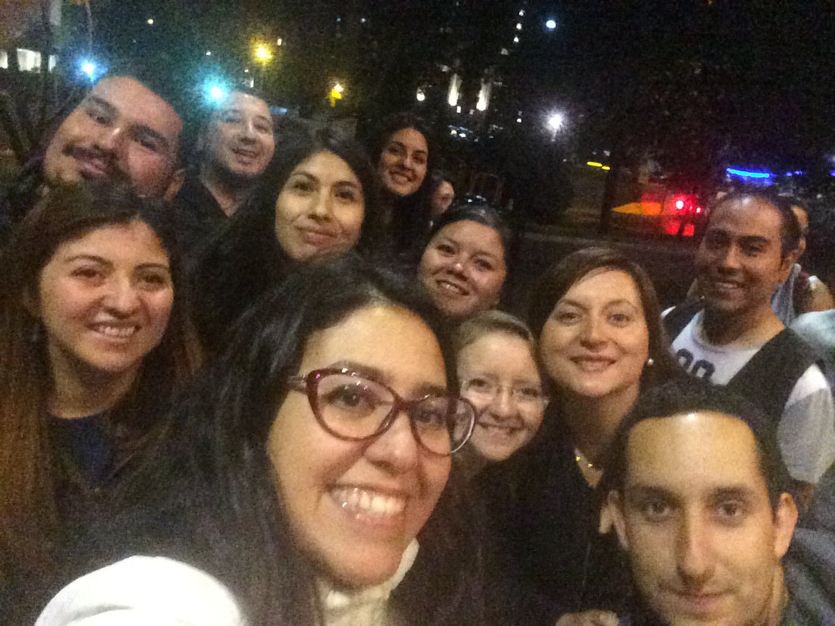ShakiraChile's tweet photo. #Shakira @shakira baja a vernos un segundo 🙏🏿tus Fans te esperamos con ansias #shakifans #chile #teAmamos #Hyatts https://t.co/cqMzGq3AEt