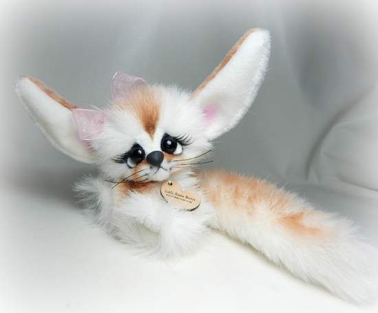 BearPile's tweet photo. Lou Lou by Michelle Nunnery https://t.co/rsITxrVhpB  #handmadefox #collectible #fox https://t.co/aeLLWjEnXg