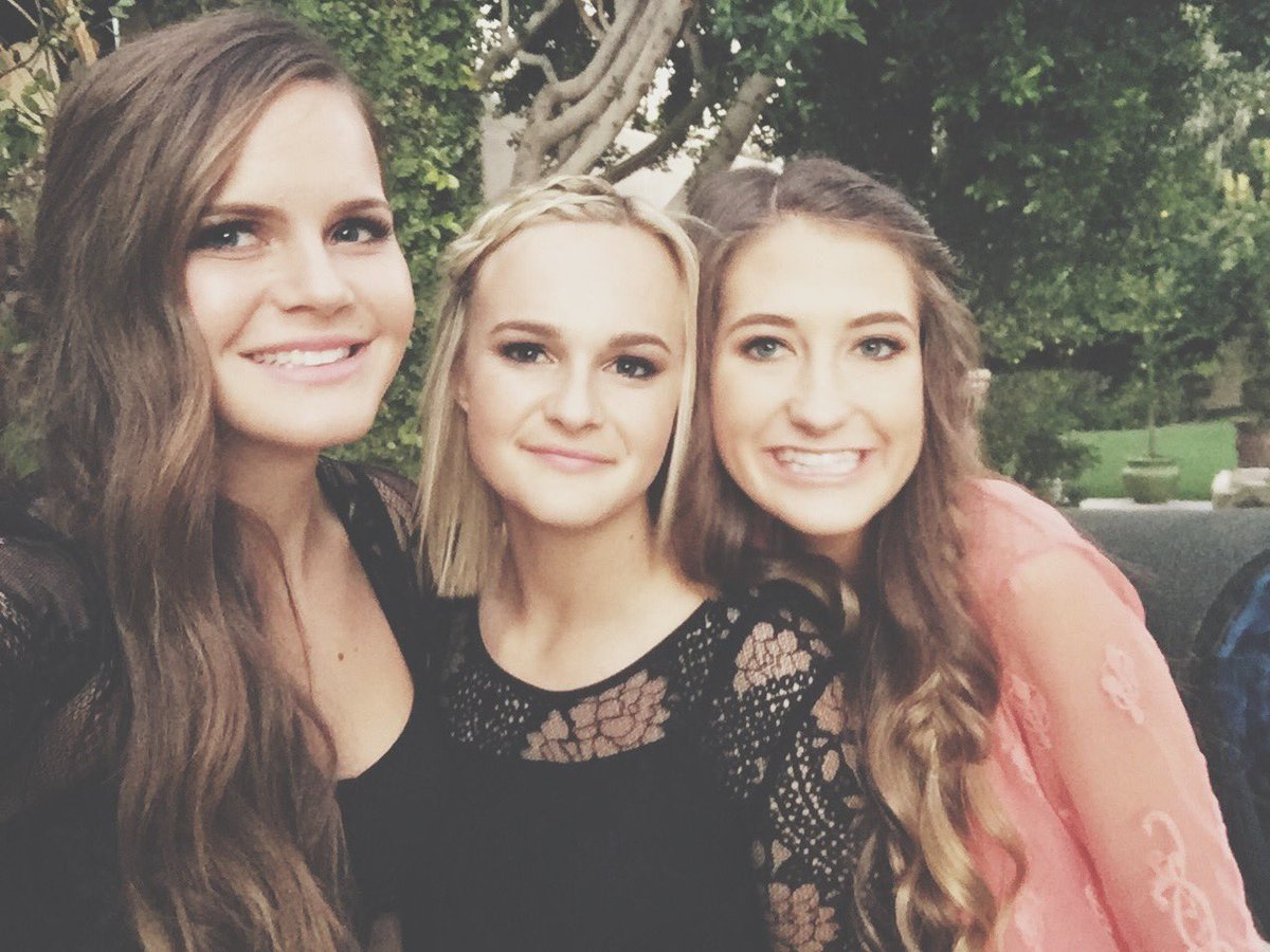 HuishMacy's tweet photo. mvt wf❄️ https://t.co/CTzDHjxICA