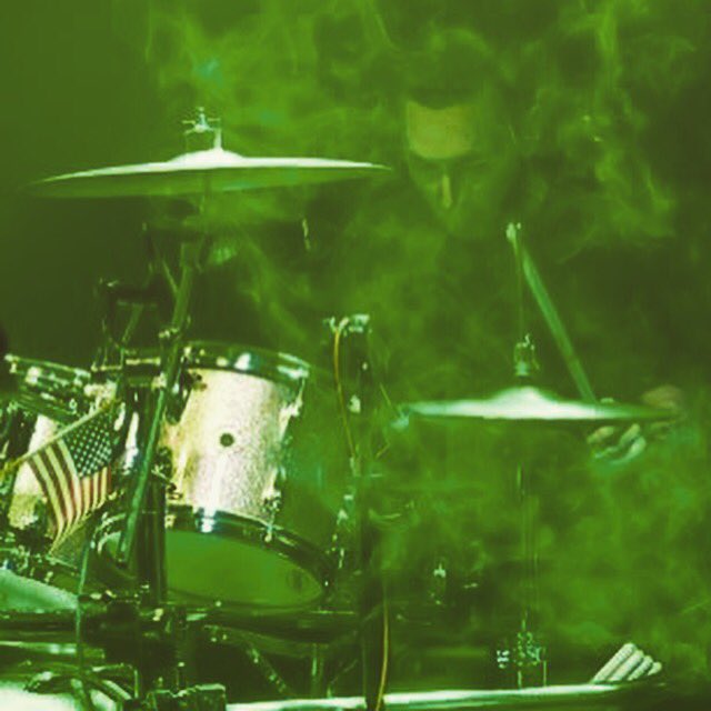 krystofurmark's tweet photo. smoking! #drummer #slingerland @EvansDrumheads #ec2 @AquarianHeads #superkick2 @remopercussion #controlledsound @promarksticks #747 https://t.co/lQBpUnkqmU