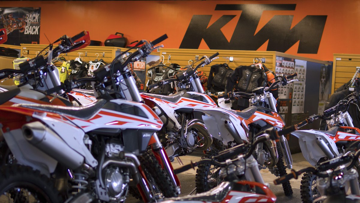 Edgepowersports's tweet photo. Need help with your Christmas list? Think orange... #edgepowersports #ktm #ktmusa #orangebrigade #braap https://t.co/DGguzirOfH