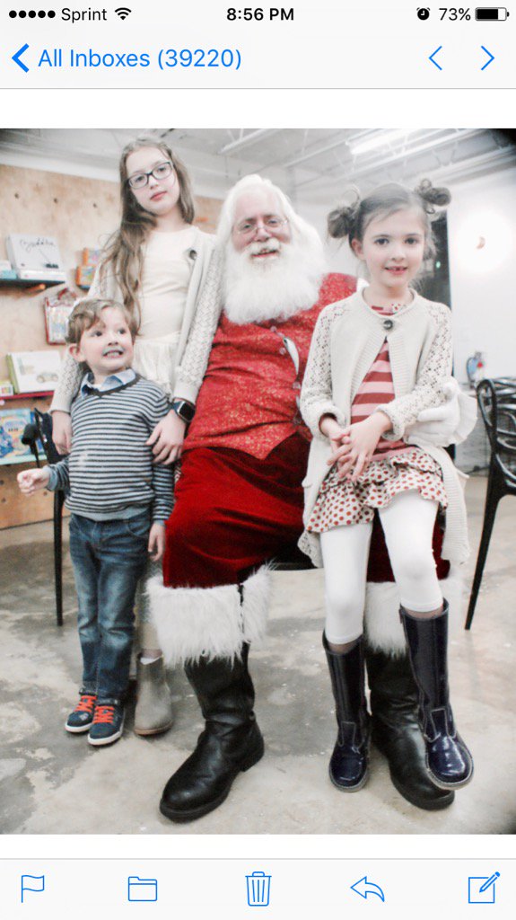ErickaBlythe1's tweet photo. The one and only #901Santa making surprise visits to see these Birthday siblings ❤️ https://t.co/HQLwK3BMna
