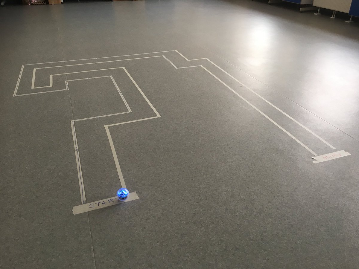 ISU_Science's tweet image. @SpheroEdu #SPRK ready to take on the track for our #LightningLab #HourOfCode challenge #isumng