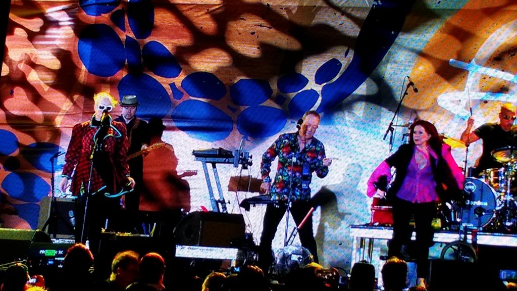 orangerosy's tweet photo. #sffrocks B52s rocking & ending an awesome #riptidefest Ft Lauderdale https://t.co/18RCAPWm8Y