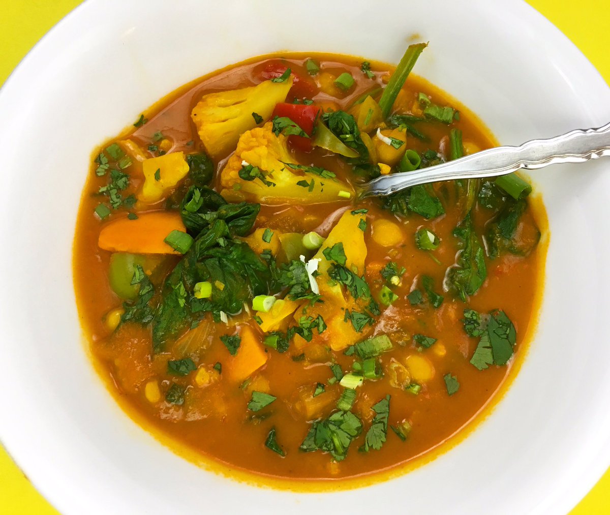 chefinresidency's tweet photo. Curried Vegetable Chickpea Stew...blog post and recipe to follow
#chefinresidency #chickpea #curry #soup #vegan #glutenfree #stew #veggies https://t.co/bMmetjMVU1