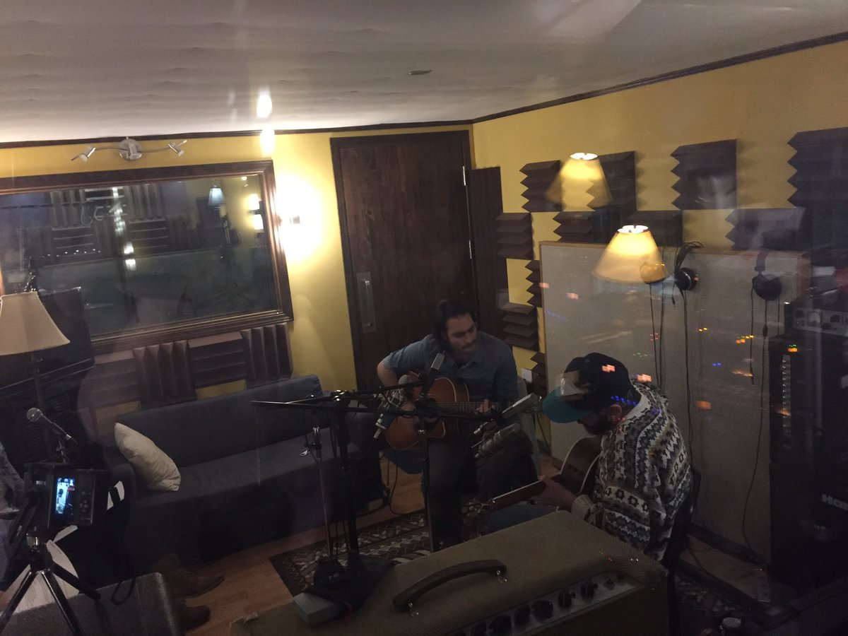 2bodiesofwater's tweet photo. @hewson_grey killing it #live #inthestudio
#studiolife
#yegmusic
@GRadioYEG #studiosessionsundays https://t.co/9u5qWor9S7