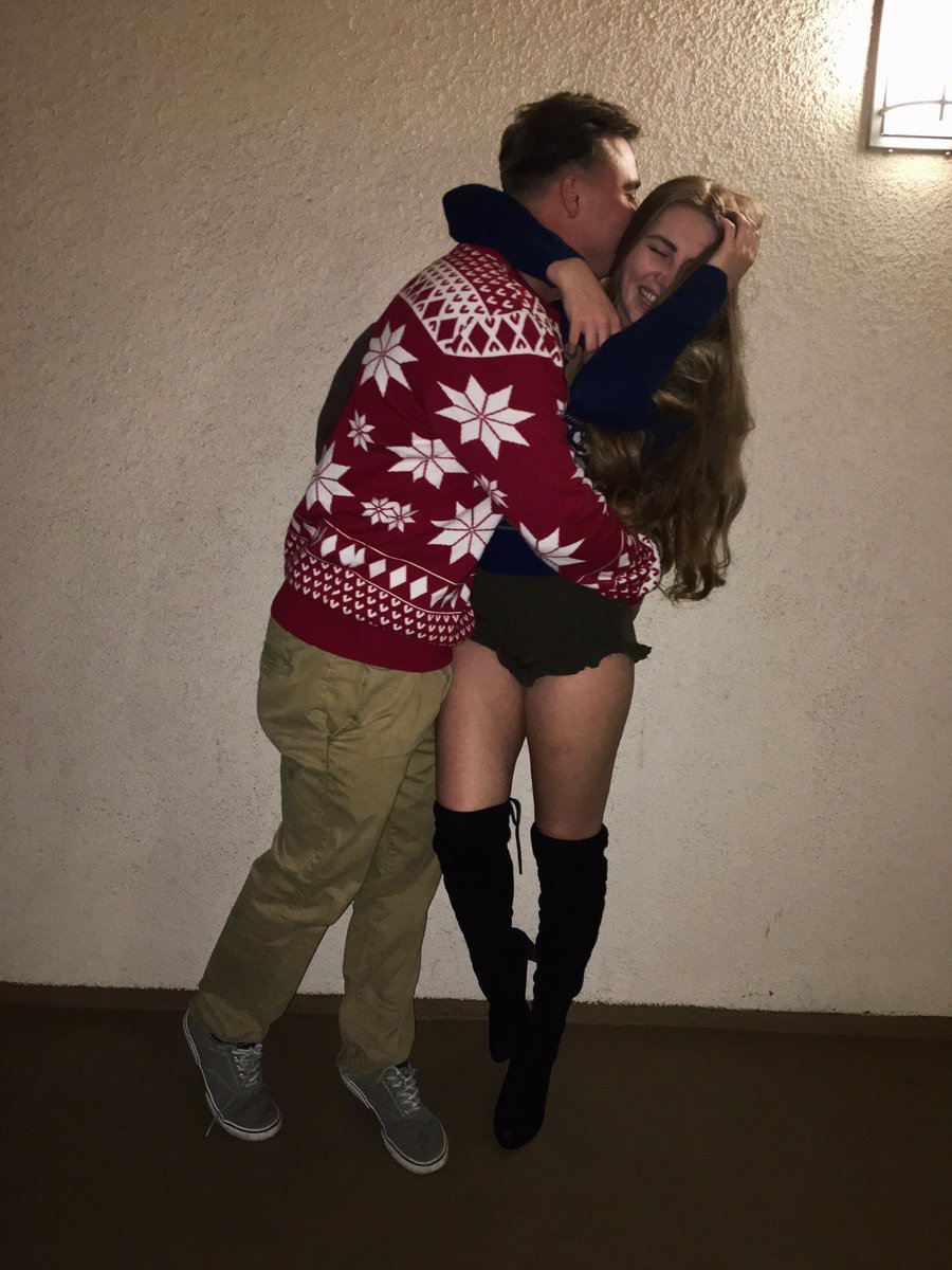 ItsCassidyLeigh's tweet photo. Sometimes you just gotta put on Christmas sweaters and go to a bar with some good people ya know ☃️🎄 https://t.co/KjDAhvIzcw