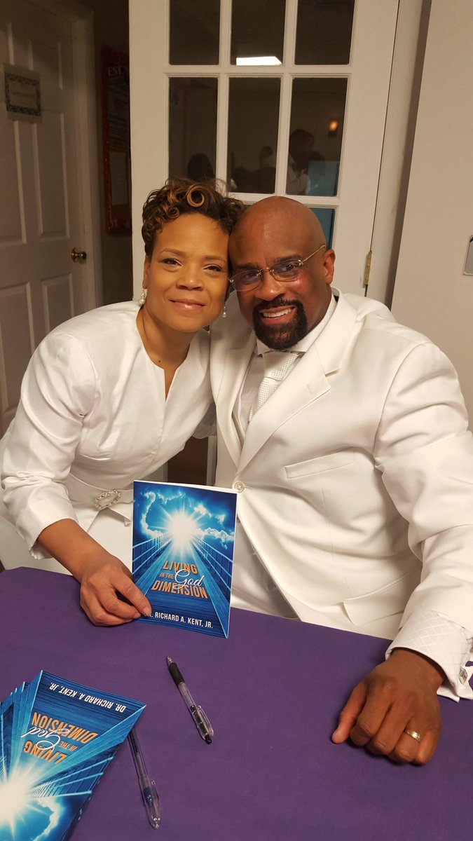 ApostleRAKentJr's tweet photo. @TChester12 and I at the book signing #Legacy55 https://t.co/8YzwpOJmYB