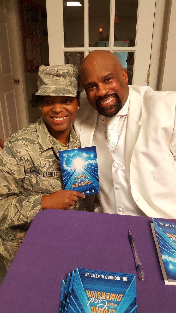 ApostleRAKentJr's tweet photo. One of my granbabies Mercedes grabbing her copy of my newest book "Living in the God Dimension" #Legacy55 https://t.co/HfOyoVszTA