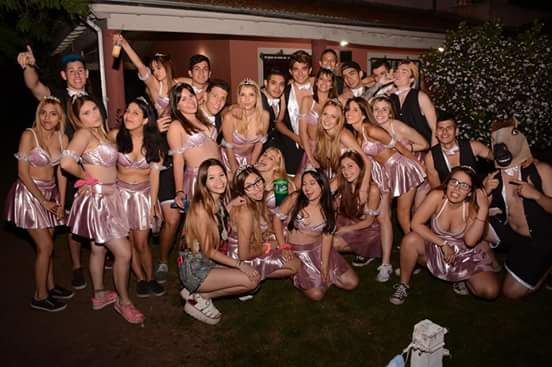 ecodtxviii's tweet photo. Prohibido olvidar, sexto economía señores ❤🎓 https://t.co/jjdGpwFAJ5