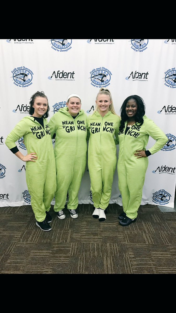 morganhubble's tweet photo. 765 comin to steal your Christmas (Grinch Style) -caption creds to AshlEigh Morrow 💚 https://t.co/W8b64lHNSV