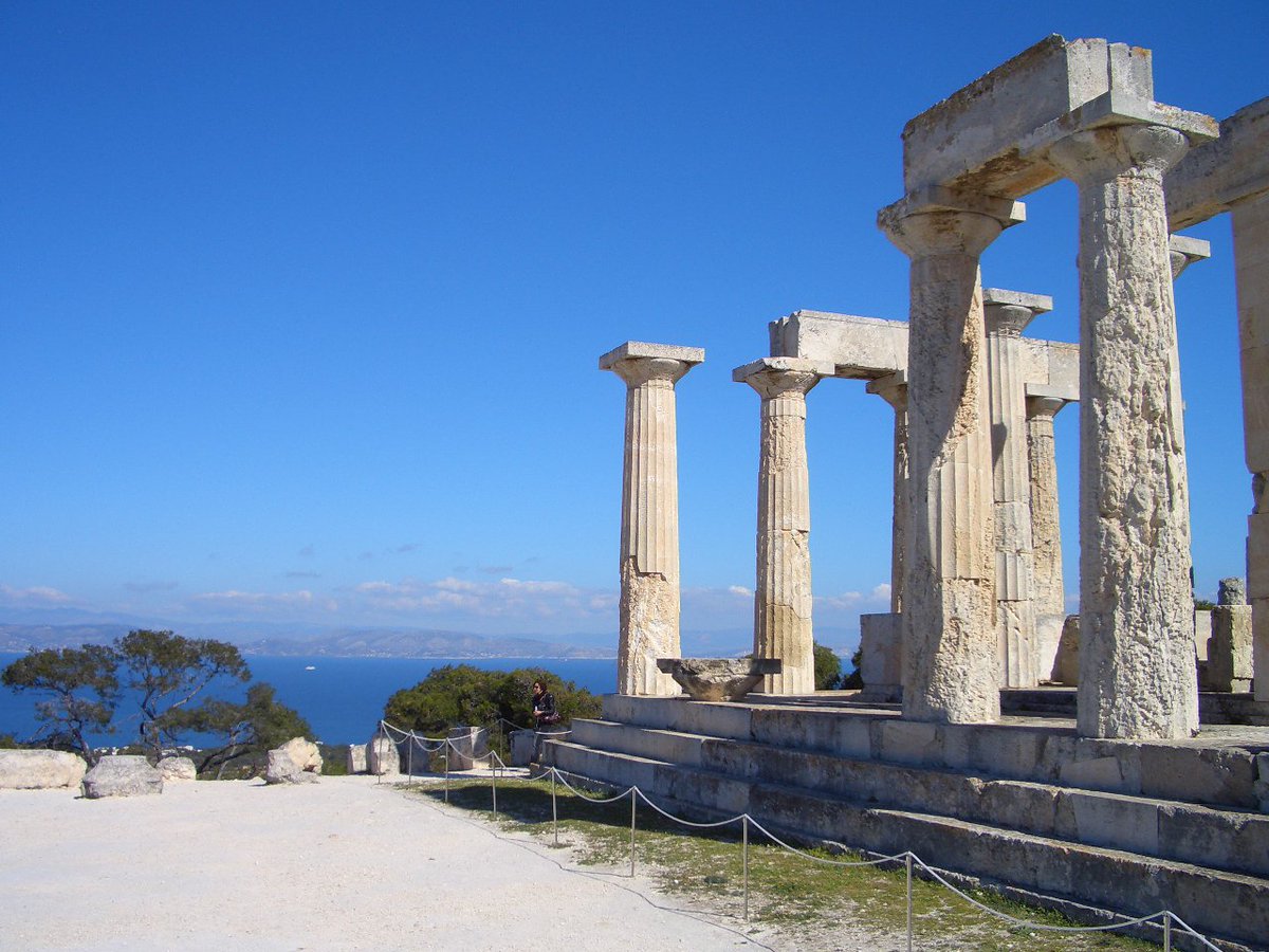 横たわる負傷したギリシャ戦士 - アファイア神殿 長さ60cm ギリシア神話 アレース - Wikipedia
