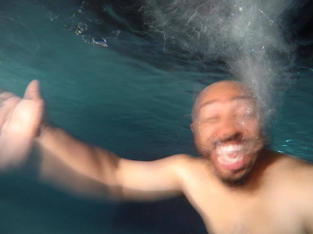 AmonFocus's tweet photo. Life is for Living so I Jumped in the Water 💦 #ProductiveFun #ArtBasel https://t.co/mjXq4pb2ud https://t.co/UvAkPRyZ8g