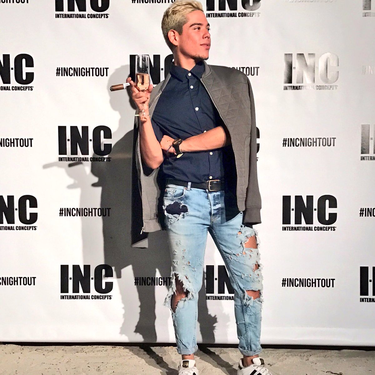 antonio4ntoni0's tweet photo. Last night at the #INCNightOut Art Basel event https://t.co/m9prfijjU8