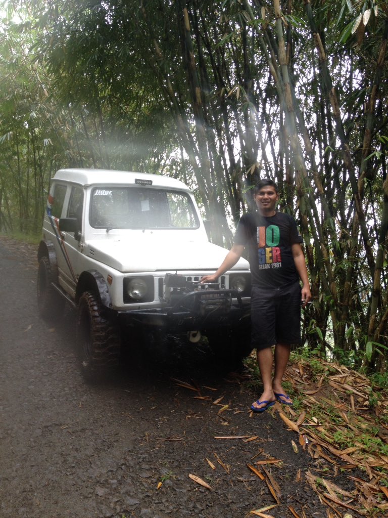 danny_gege's tweet photo. 🏔 blik kanan terjebak longsor🤘🏽🍻 https://t.co/oWL1GWneL0