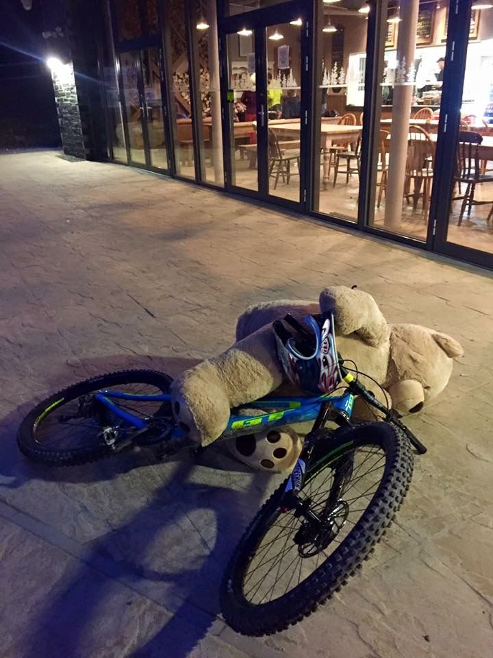 #EarlyBirdsClub.. do you need some #MondayMotivation or are you just a tired teddy today, thanks to <a href="/horton711/">james horton</a> @csguk for the Awesome pic!