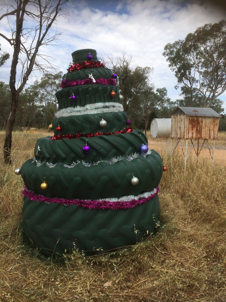 ninacwest's tweet photo. The #Christmas #mailboxes are out! This one near #Yeoval @CentralWestLLS https://t.co/8zUjoDPHG9