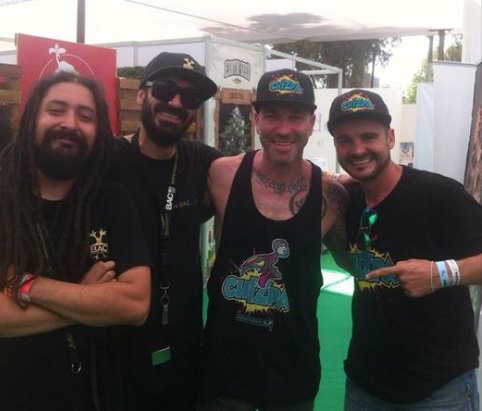 ChileBac's tweet photo. Nuestros amigos @yozatu y Juani,nos visitaron en la #expoweed2016 !Muchas gracias! Nos vemos pronto! #Cultivaconprofesionales #zatu #chizpa https://t.co/0j8thsqxxH