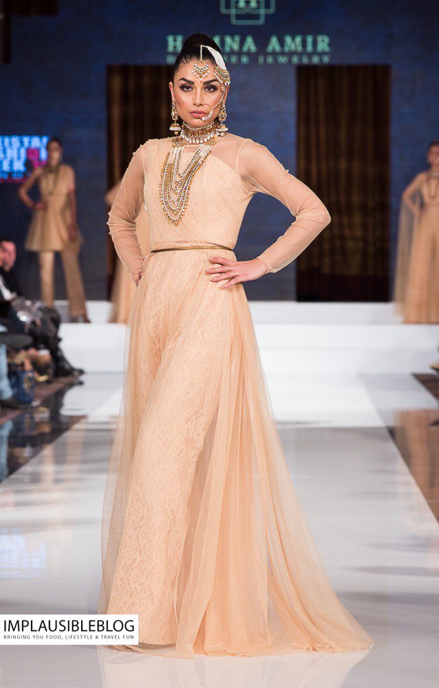 implausibleblog's tweet photo. An #IBFlashback to #PFW10 #PFW #LFW #PakistanFashionWeek #London by @IfraKamil #LondonIsLovinIt @BloggerBees #Fashion #Design #Style :) https://t.co/2uiRogK4dz