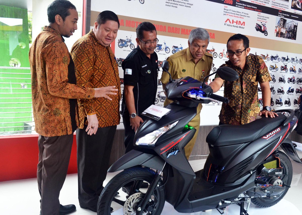Yayasan Astra Honda Motor (YAHM) memperkuat komitmen ttg safety riding dgn membangun Zona Keselamatan Berkendara di Taman Pintar 5/12/2016